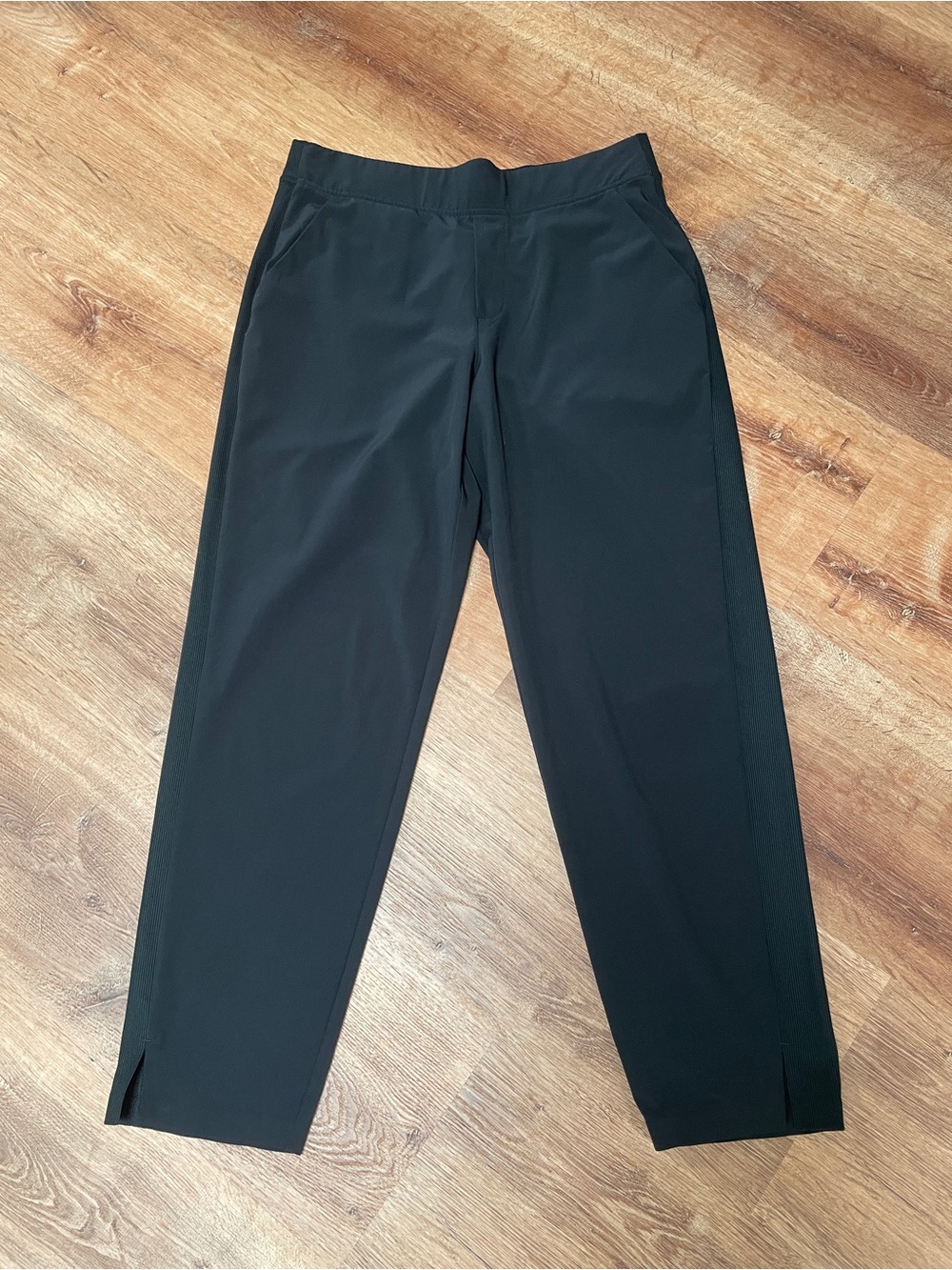 Athleta Womens Brooklyn Ankle Tapered Pants Size 10 Black Career Casual Errands